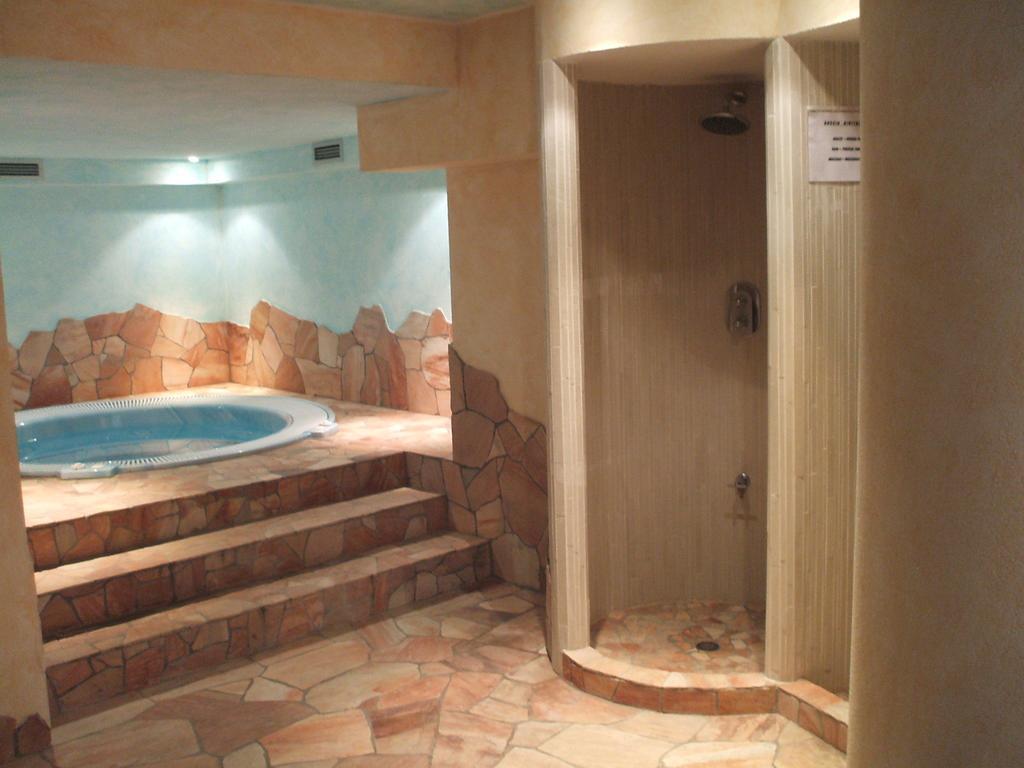Garni Costa Verde Bocenago المظهر الخارجي الصورة